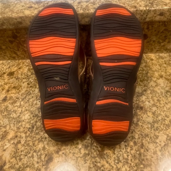 VIONIC Women's Floriana Bronze Coral Bead Thong Sandals Size 9 Plantar Fasciitis - Picture 8 of 8